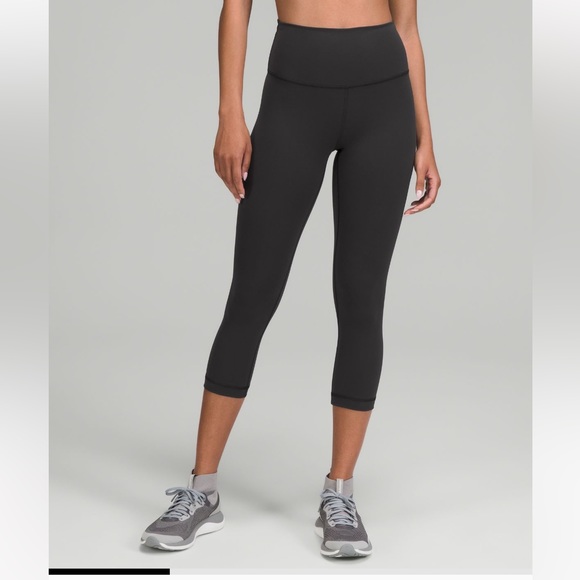 Wunder Train Mid-Rise Crop 21” - Picture 2 of 7